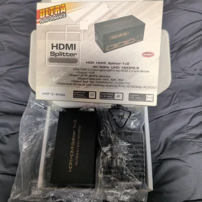 HDR HDMI Splitter 1x2 4K 60Hz 本体