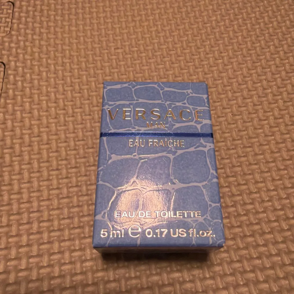 VERSACE MAM オーフレッシュ オーデトワレ5ml