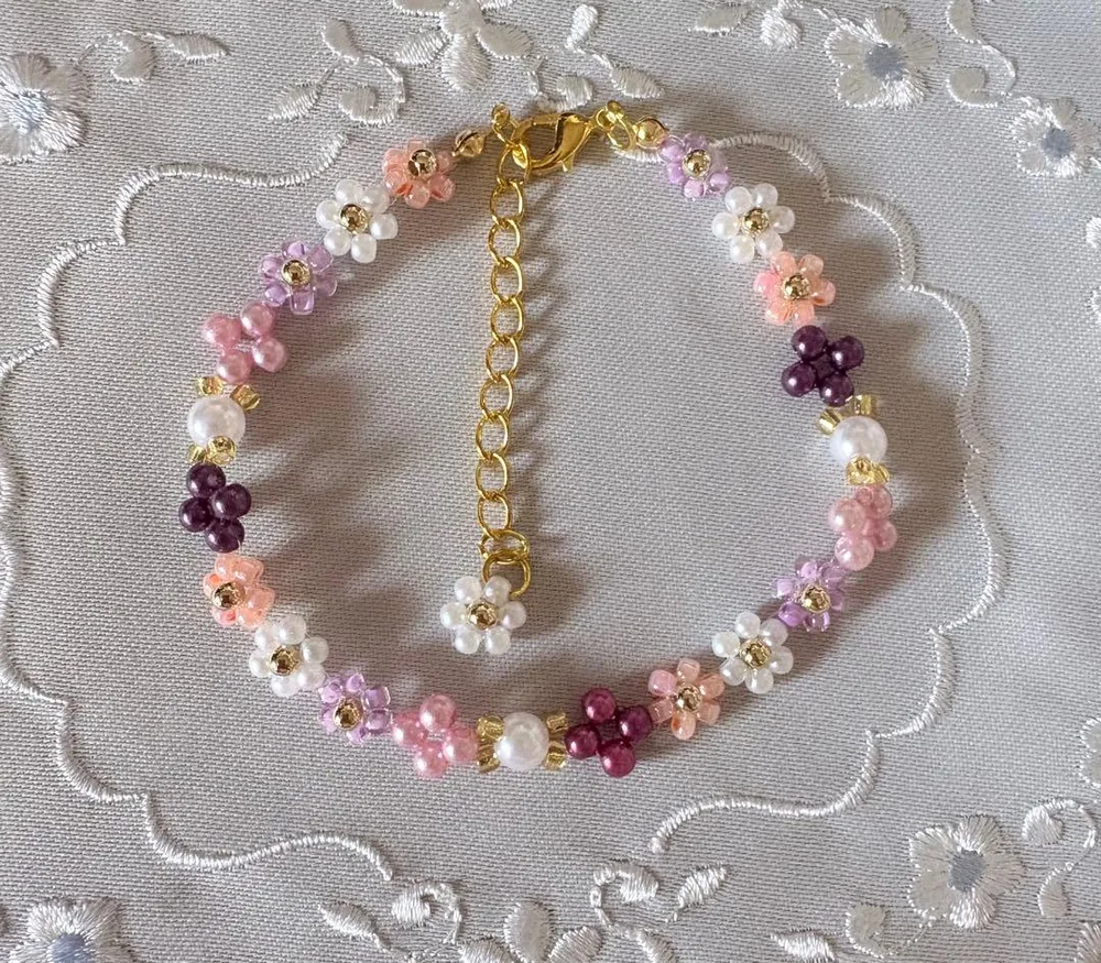 ハンドメイド 花モチーフ ビーズブレスレット