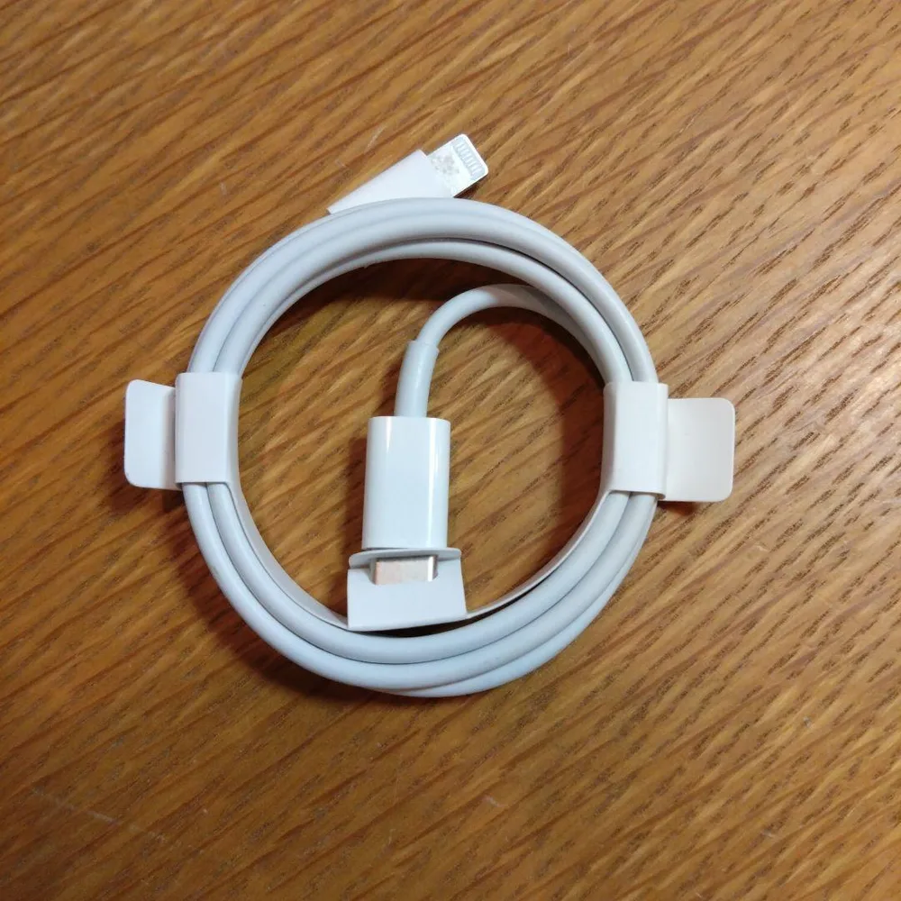 Apple純正 Lightningケーブル