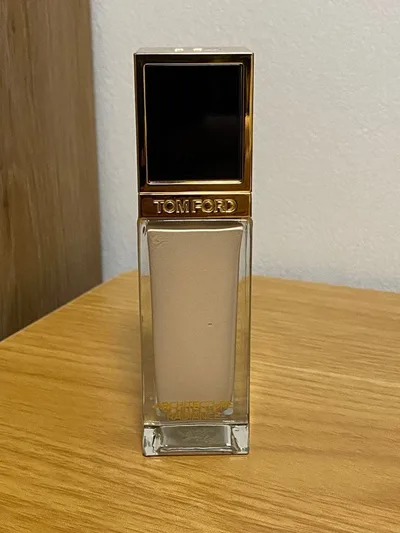 TOM FORD アーキテクチャー ファンデーション 2.0N