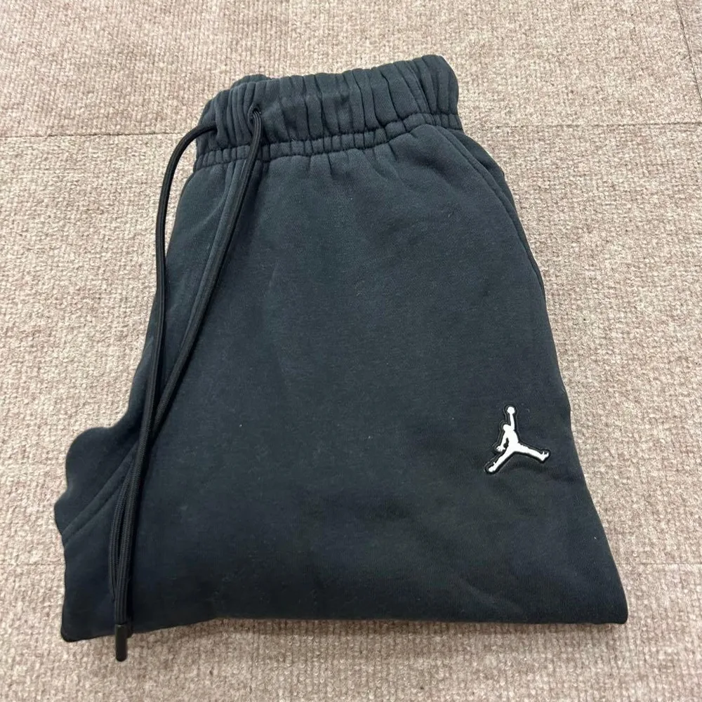 【SB503】 AIR JORDAN スウェットジョガーパンツ サイズS 黒