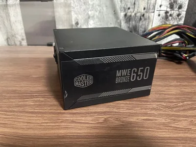 Cooler Master 650W 80PLUS Bronze 電源ユニット