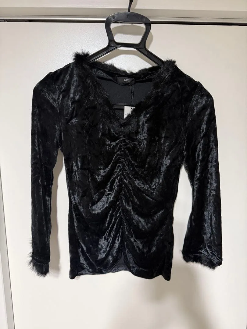⭐︎新品⭐︎INED イネド ベロア調 長袖カットソー ファー付き