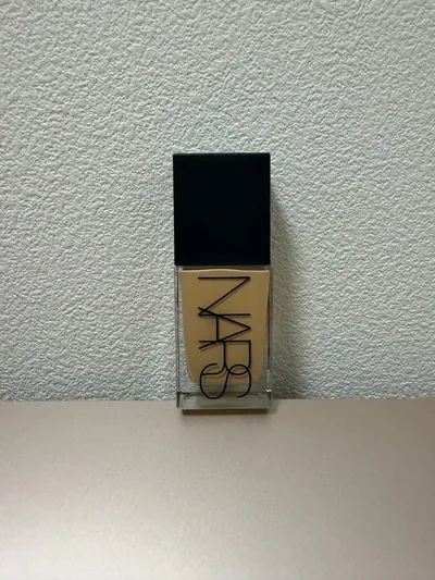 NARS ライトリフレクティング ファンデーション FIJI