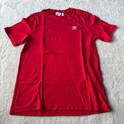 adidas Tシャツ レッド