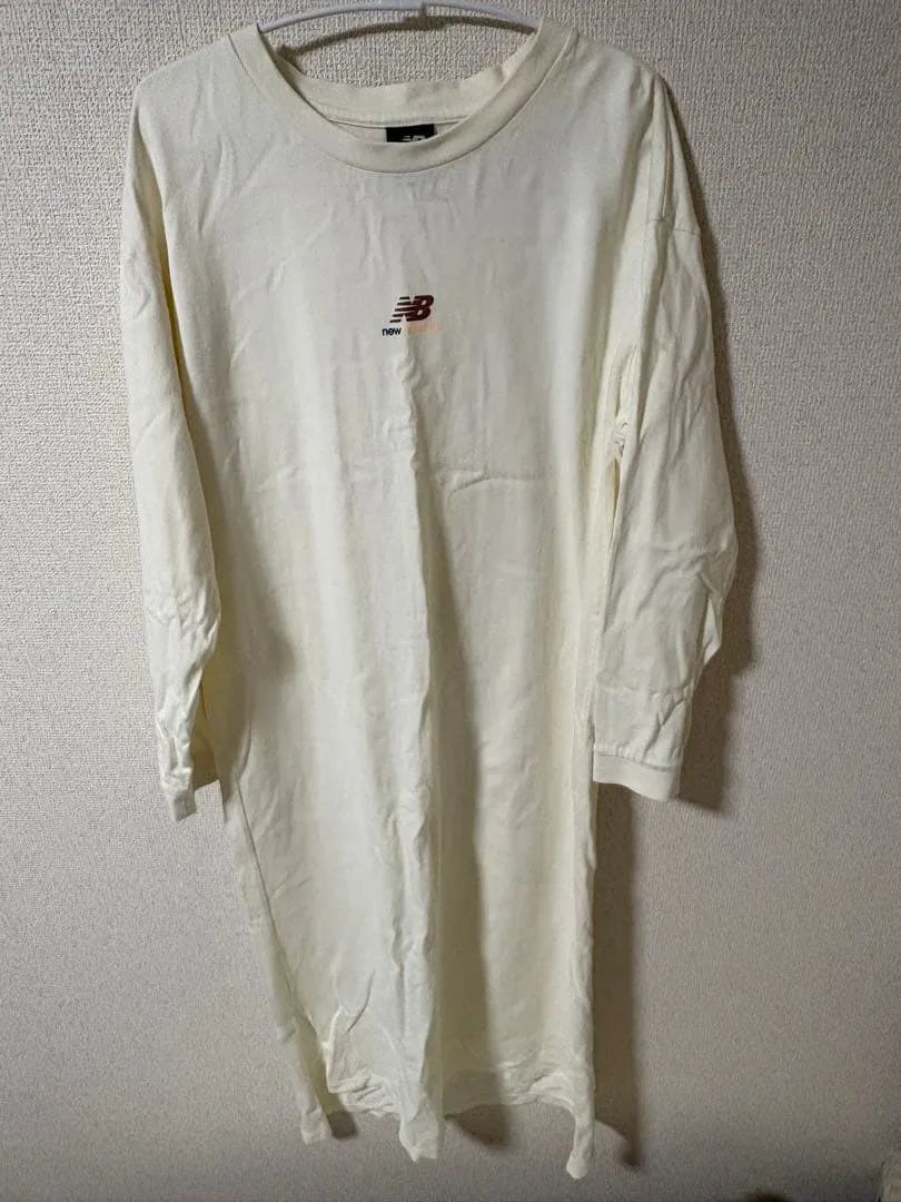 ニューバランス マキシ丈 長袖ロングTシャツ