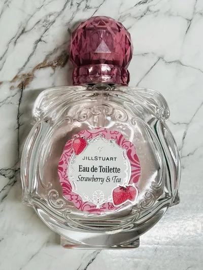 JILLSTUART ジルスチュアート ストロベリー&ティー オードトワレ