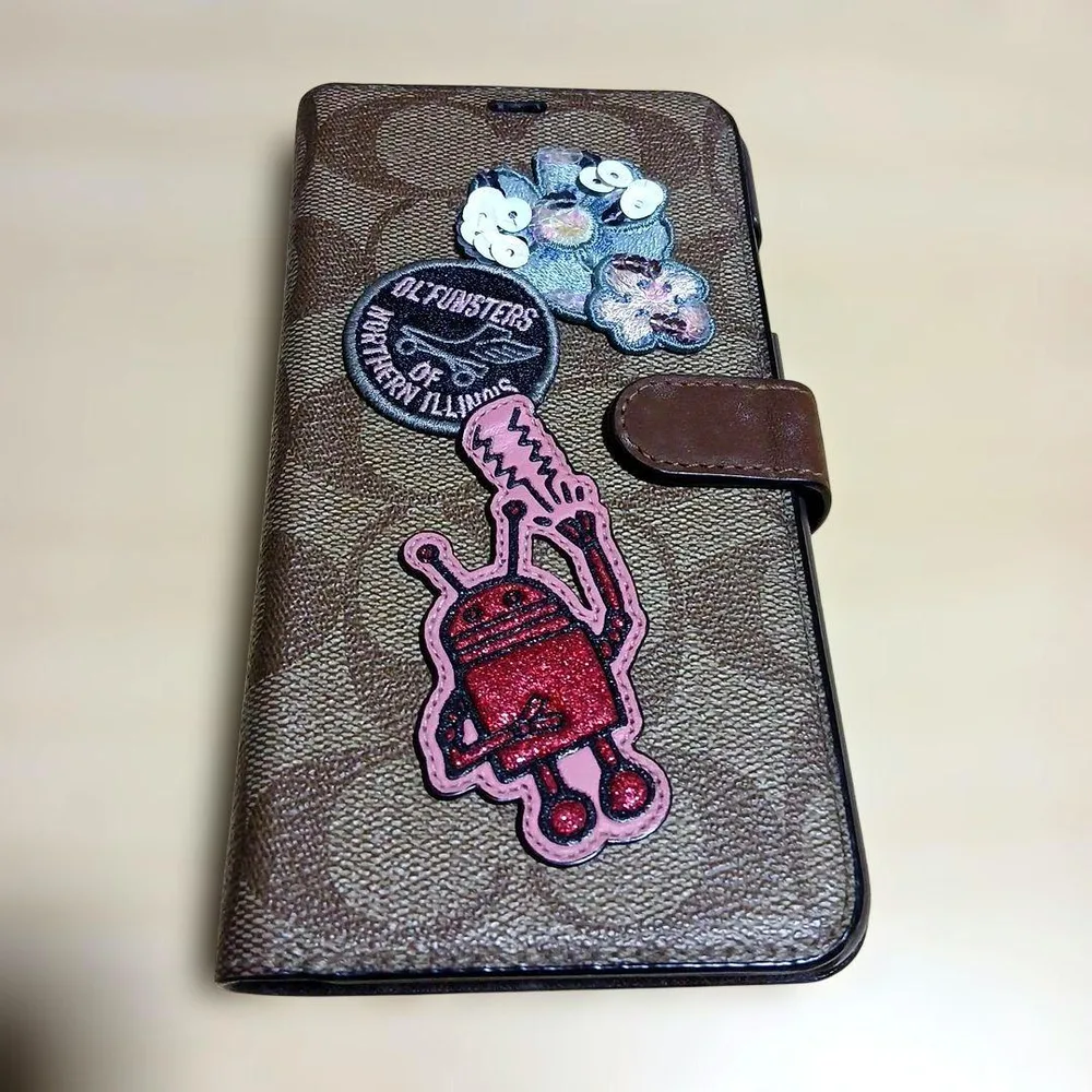 COACH x Keith Haring iPhone 手帳型ケース