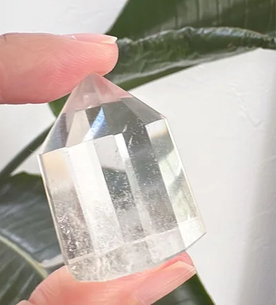 天然石 クリスタル 水晶 カットクオーツ ポイント