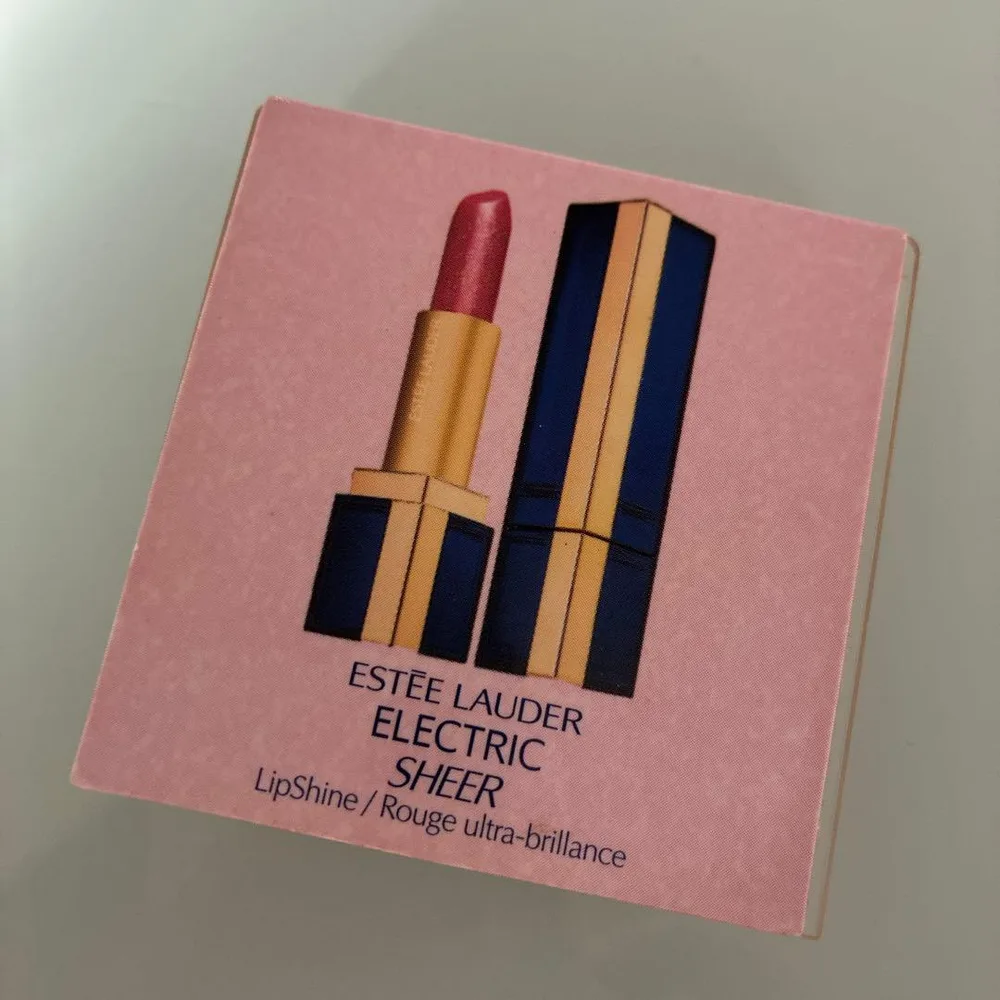 ESTEE LAUDER エレクトリック シアー リップシャイン サンプル