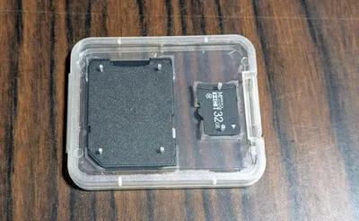 MicroSDHCメモリーカード 32GB SDカードアダプター付き