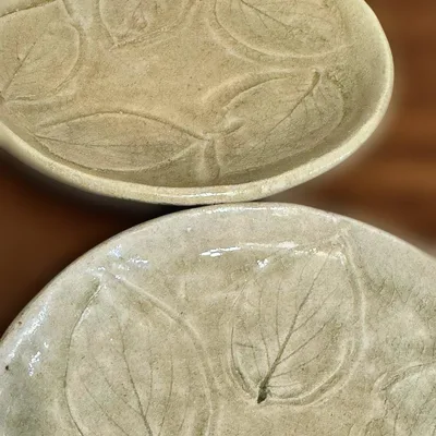 木漏れ日の葉皿|葉脈まで写しとった 淡翠の小皿 2枚組 13.5cm