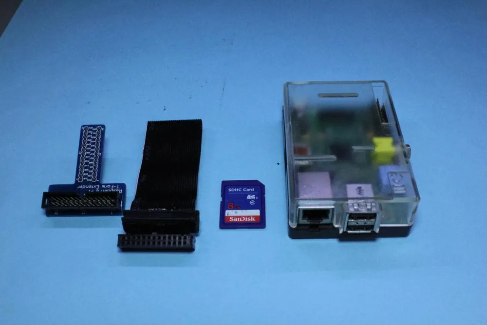 Raspberry Pi 初期とブレッドボード接続キット