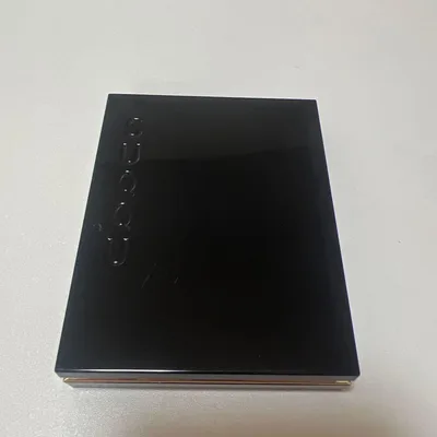 SUQQU シグニチャー カラー アイズ 07 紅咲