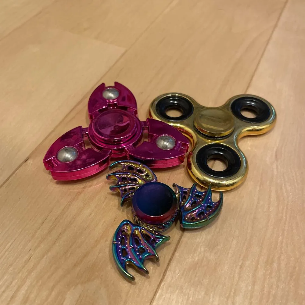 ハンドスピナー レインボーカラー など