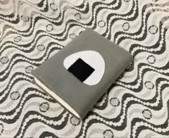 【ハンドメイド】フェルトのブックカバー おにぎり
