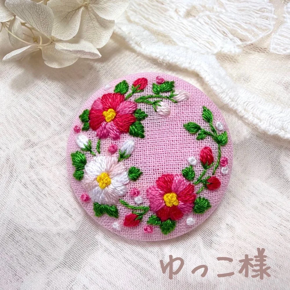 【ゆっこ様】No.797 刺繍ブローチ 椿