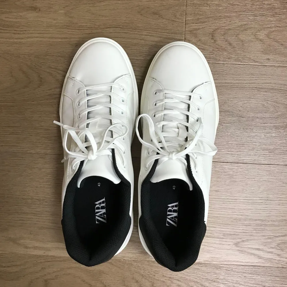 ZARA ホワイト スニーカー 43サイズ