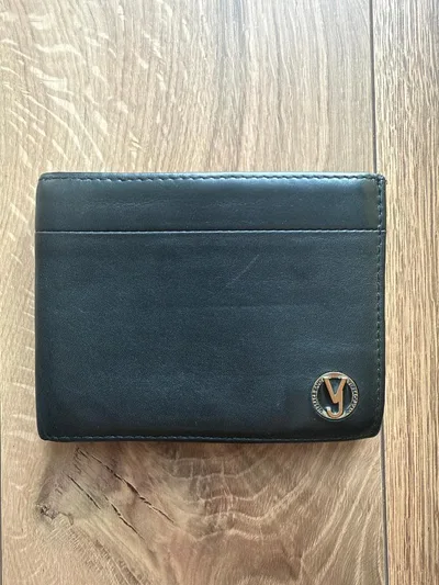 VERSACE JEANS ヴェルサーチ 二つ折り財布 本革 黒 カード大容量