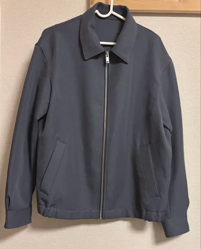 GU ジップアップブルゾン