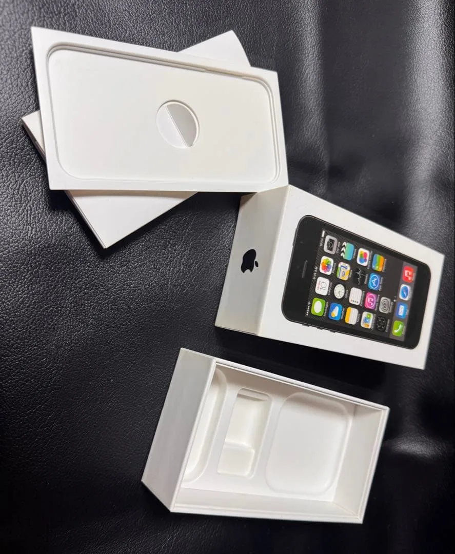 Apple iPhone 5s 空箱のみです。 本体は付属しません。