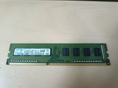 Samsung PC3-10600U 2GB デスクトップ用メモリ 本体