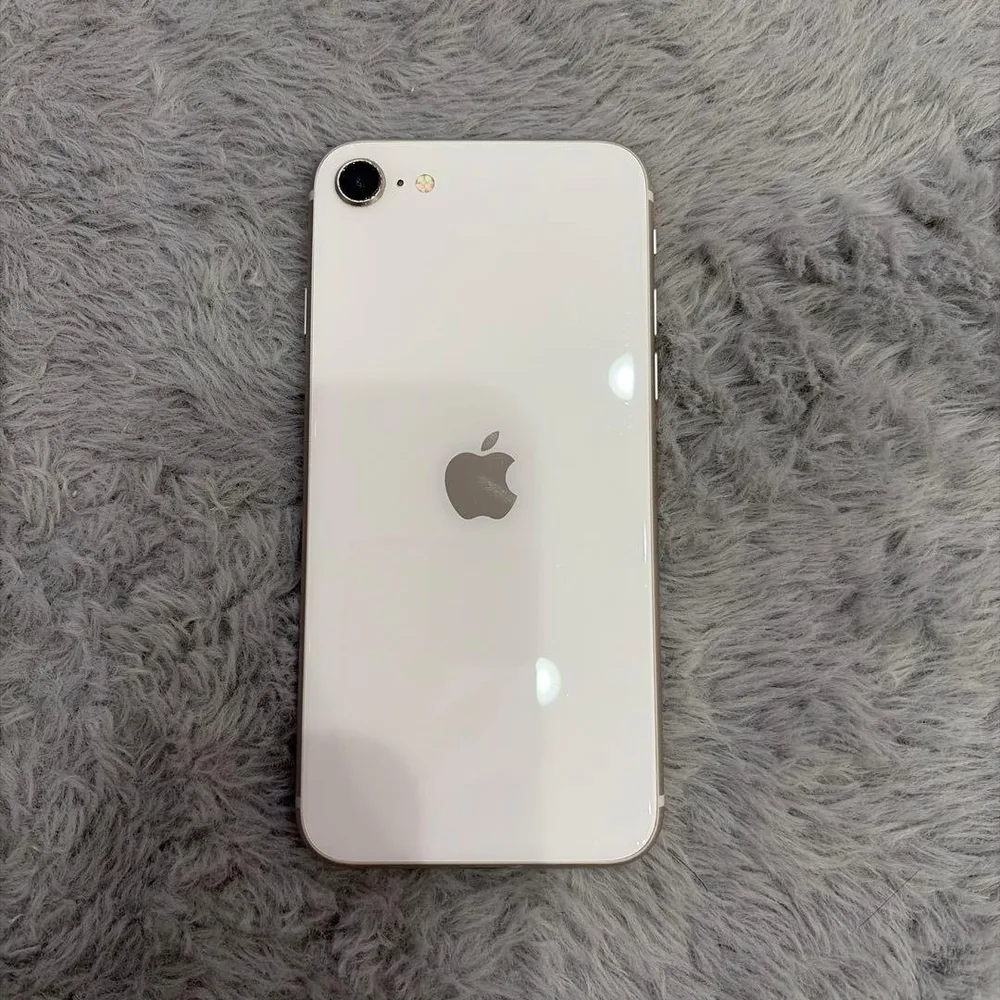 Apple iPhone SE 本体