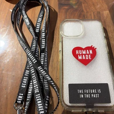 HUMAN MADE iPhone15ケース ストラップ付き