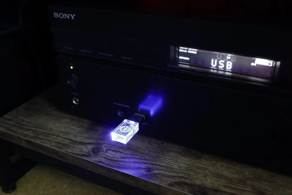 USB フラッシュメモリー クリスタル 58.4GB