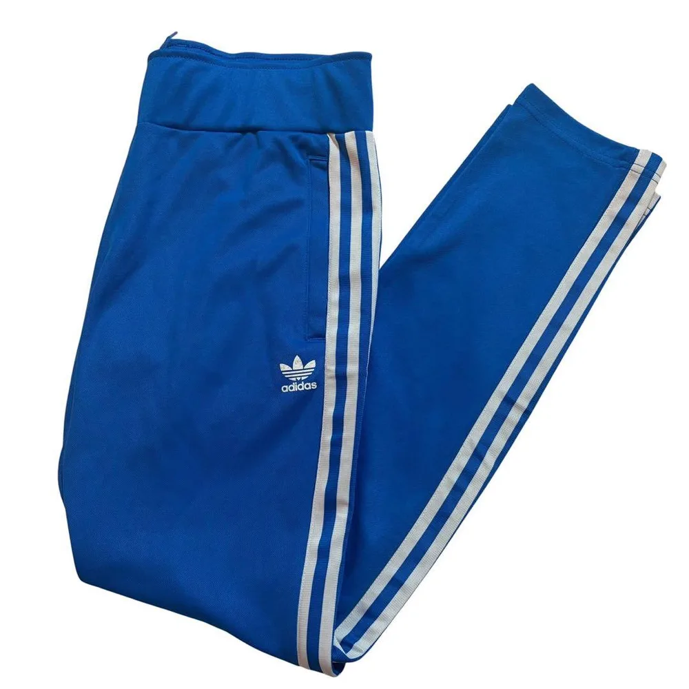 adidas アディダス❣️ヨーロッパシリーズ❣️トラックパンツ ジャージ