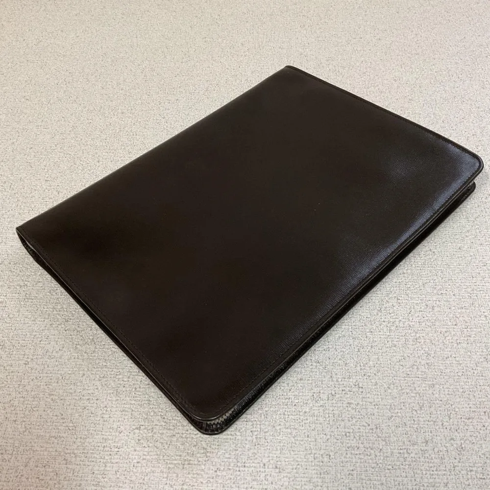 Valextra ヴァレクストラ クラッチバッグ ドキュメントケース イタリア製