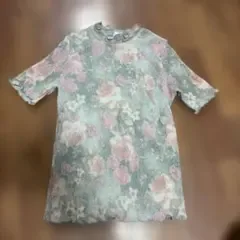 花柄半袖トップス