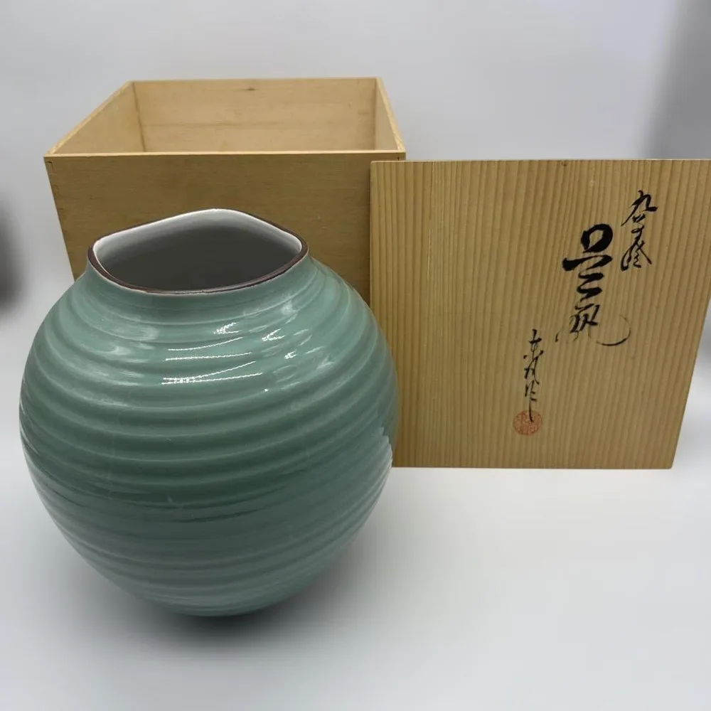【共箱・作家物】九谷焼 呂泉 作 花生 花瓶 壺 碧釉 丸形 共箱付き
