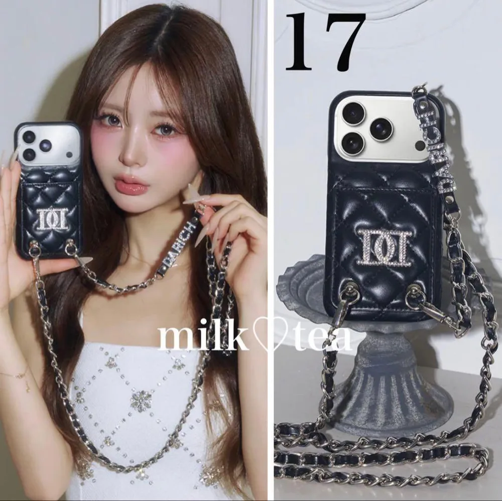 ブラック17 iPhone17 ストーンロゴキルティングカードiPhoneケース