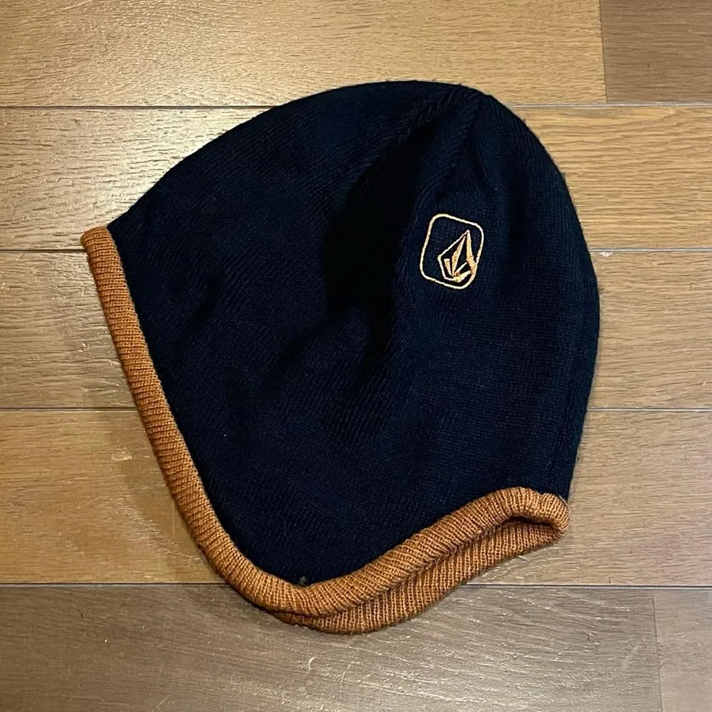 90s OLD VOLCOM リバーシブルビーニーキャップ ニット帽 耳当て