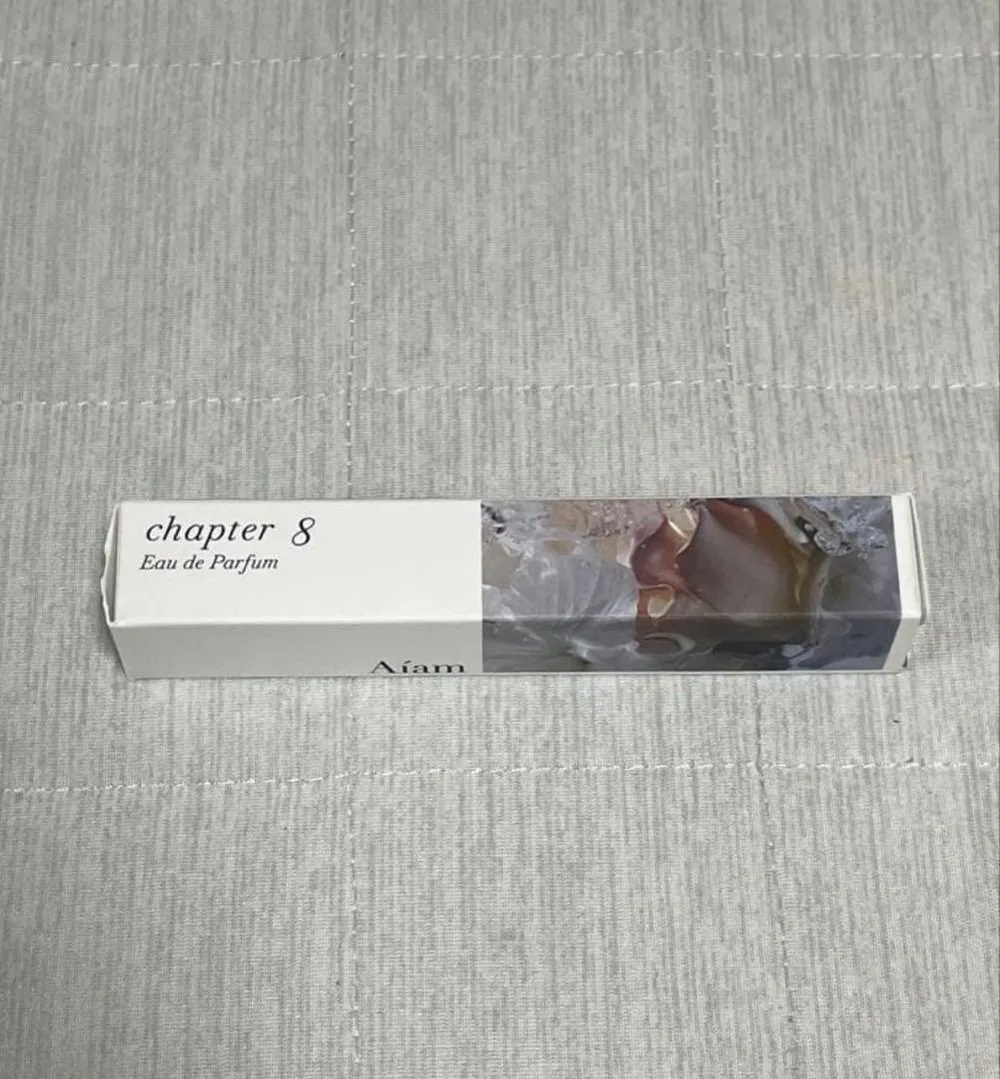 Aíam chapter 8 Eau de Parfum 5プッシュ使用