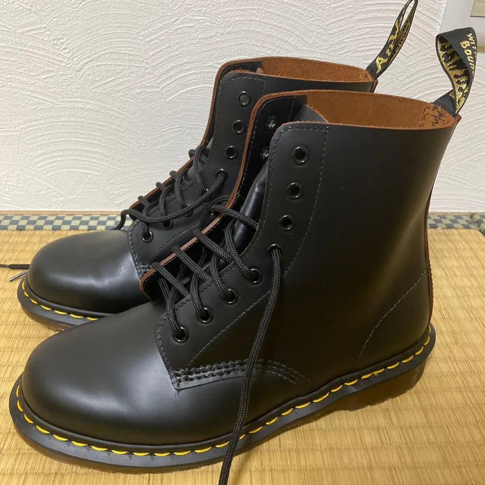 Dr. Martens 8ホール ブーツ ブラックUK7 美品