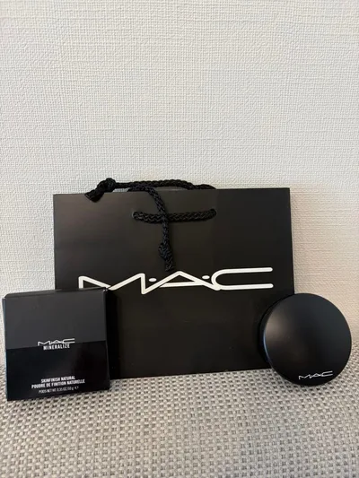 ほぼ新品MACミネラライズスキンフィニッシュ ライト