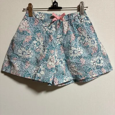 ユニクロ キッズ 130 花柄 ショートパンツ ショーツ リボン 総柄