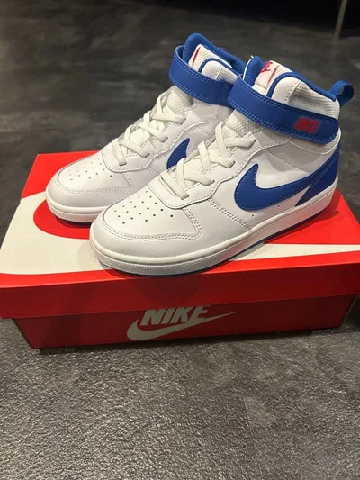NIKE スニーカー 22.0cm
