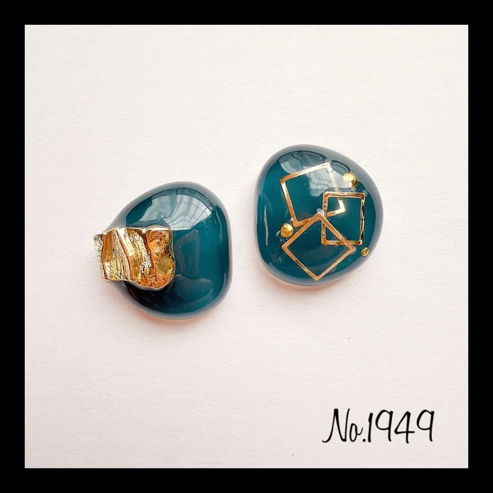 No.1949 レジンピアス レジンイヤリング ハンドメイドアクセサリー