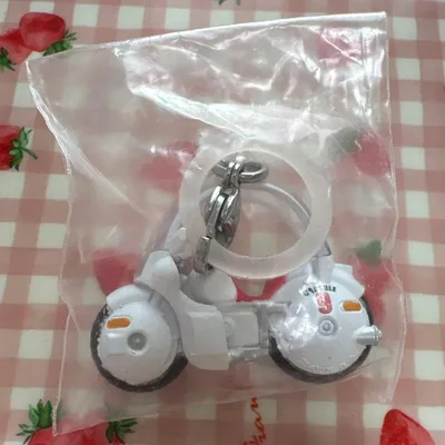 カプセルトイ バイク キーホルダー ホワイト
