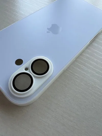 iPhone17用ケース ホウイト