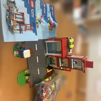 LEGO City 60320 消防署 消防車 ヘリコプター