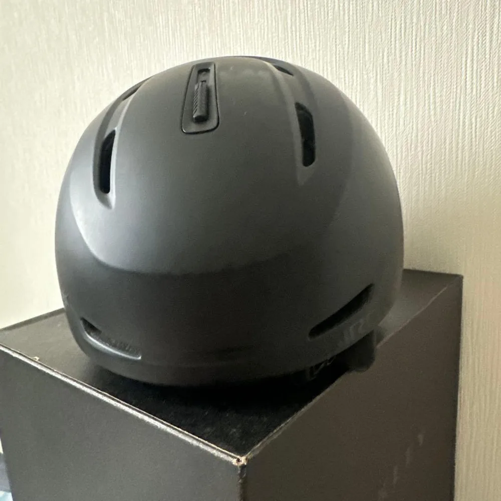 GIROスノーボード ヘルメット M 55-59cm ブラック