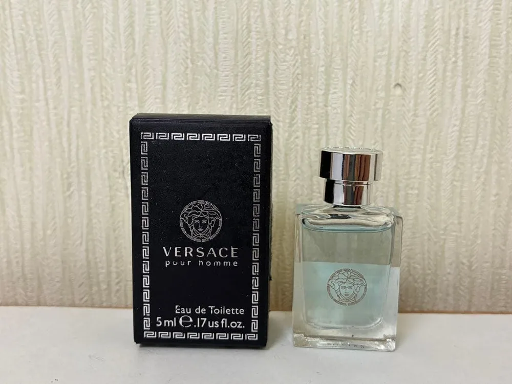 VERSACE ヴェルサーチ プールオム オードトワレ ミニ香水 5ml