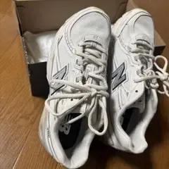 New Balance 740 ホワイト スニーカー