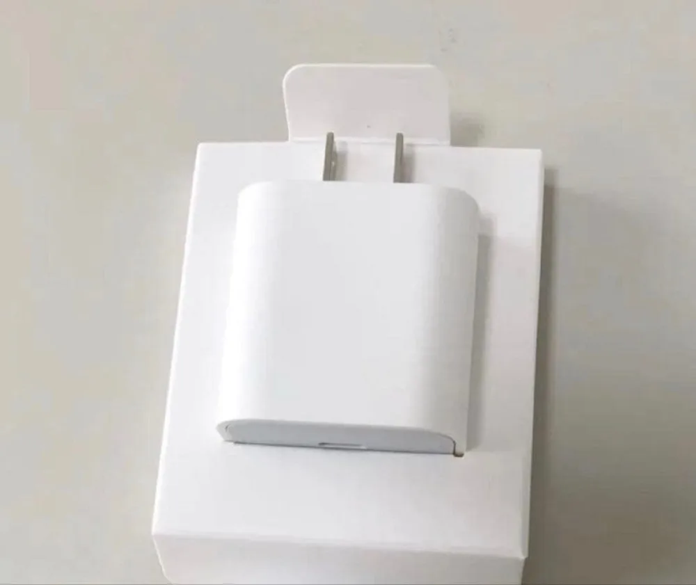 Apple純正 20W USB-C電源アダプタ