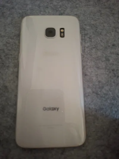 Samsung Galaxy S7 edge docomo 本体
